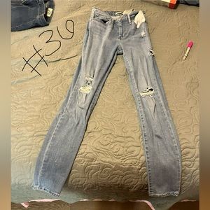 Levi’s High Rise Skinny Jeans
